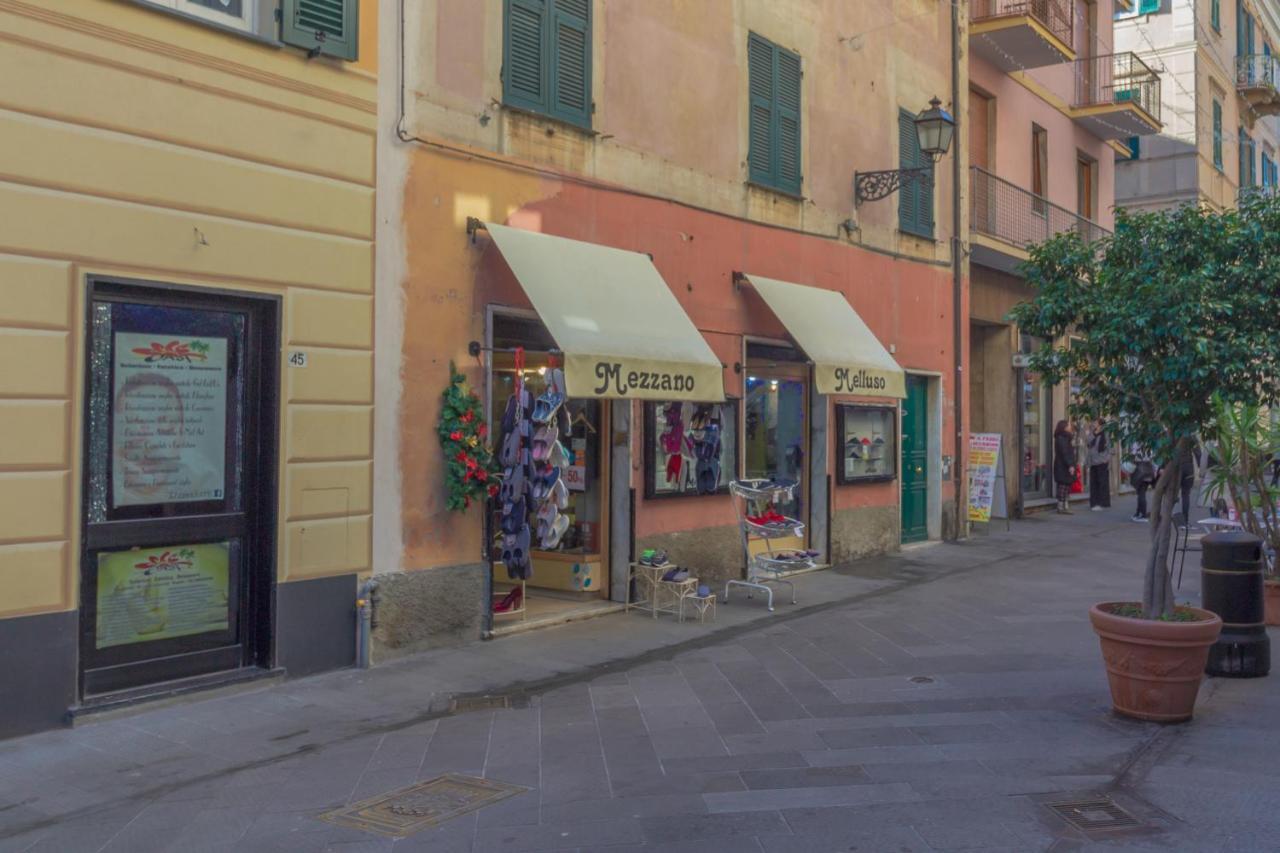 Casa Di Ale E Fra Comoda In Centro E A Pochi Passi Dalla Spiaggia 라팔로 외부 사진